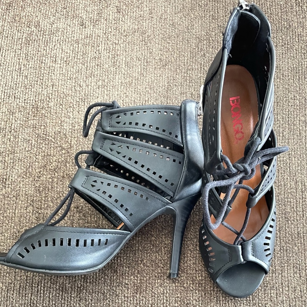 Women's Bongo Brin Heels Size 6.5 Black